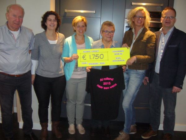 Afbeelding: cheque overhandiging
